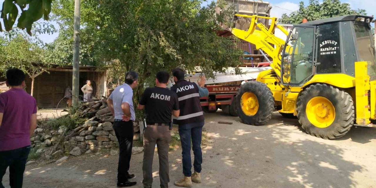 Deprem Bölgesi Kozan’da Çalışmalar Sürüyor