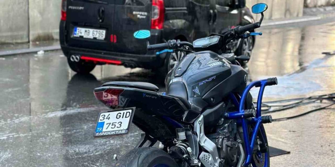 Esenler’de 500 Bin Liralık Motosikleti Çalan Hırsızlar Kamerada