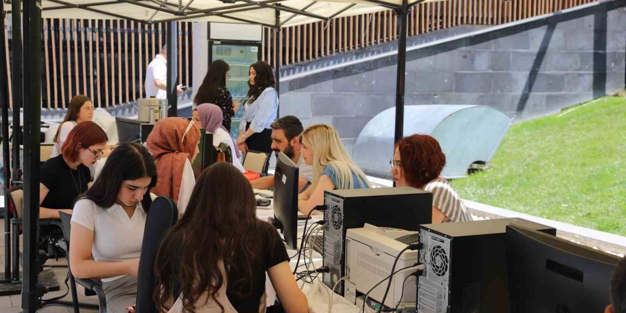Genç Dostu Büyükşehir İle 2 Bin 327 Öğrenci Tercih Yaptı