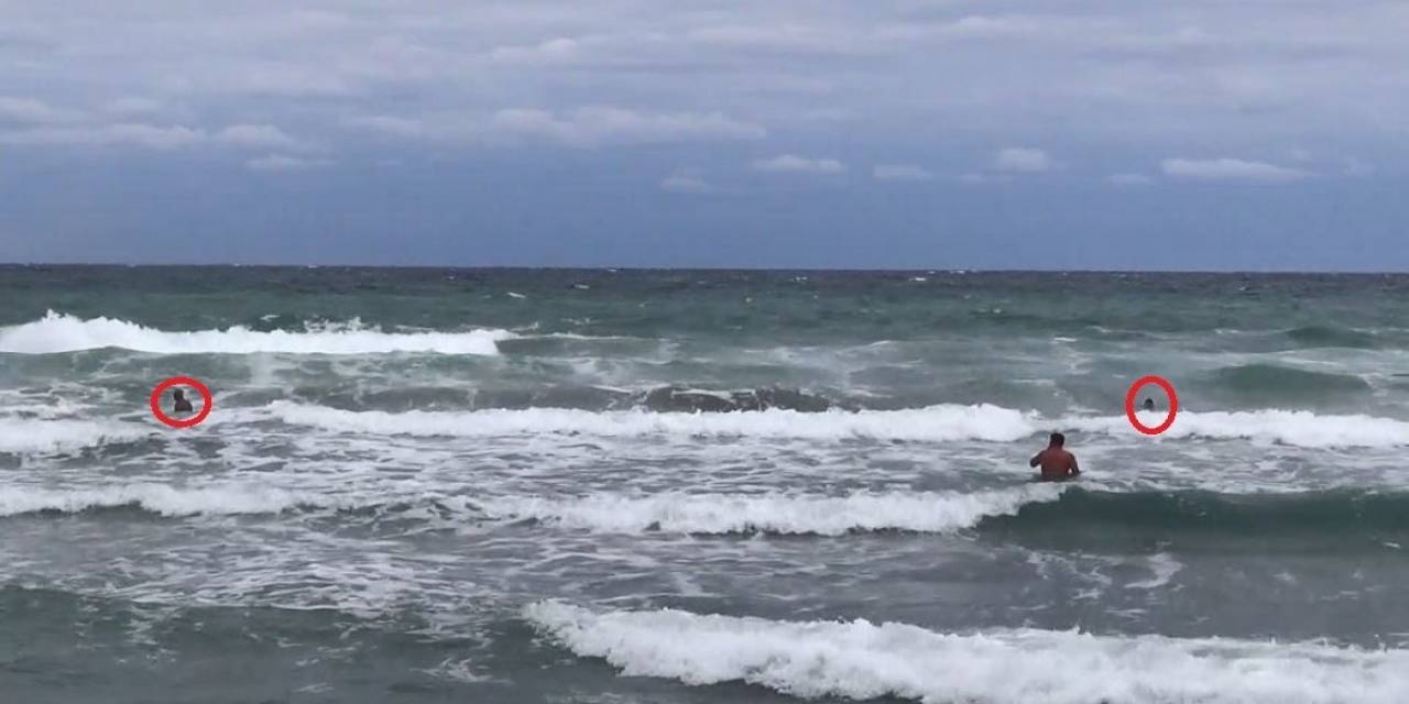 Fırtınada Denize Giren 2 Kişi Yürekleri Ağza Getirdi