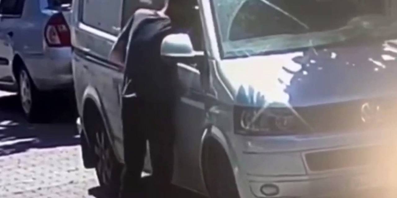 Sultangazi’de 2 Ayrı Telefon Hırsızlığı Kamerada