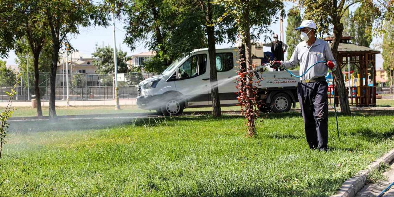 Van’da Kent Zararlılarına Karşı İlaçlama Çalışması