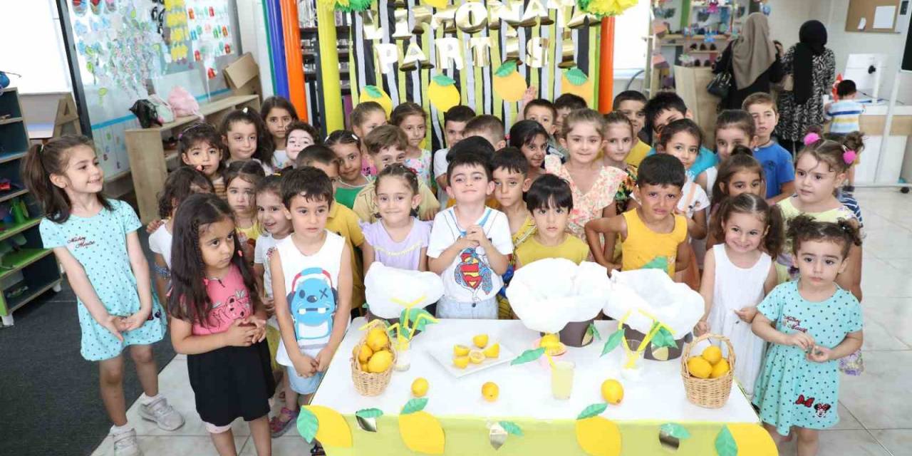 Yenişehir’de Miniklerin Ellerinden Limonata Etkinliği Düzenlendi