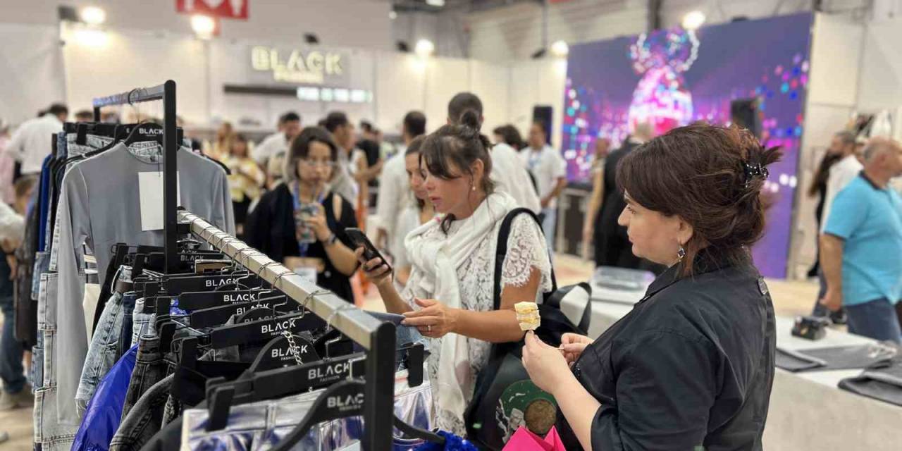 Avrupa Ülkeleri Türkiye’den Giyiniyor