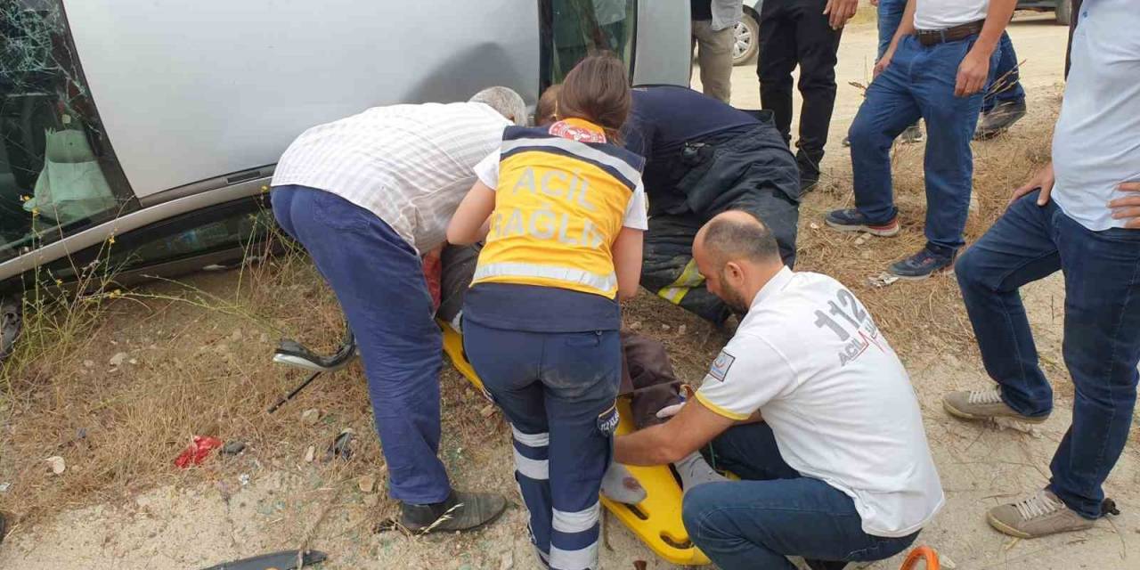 Bursa’da İki Araç Çarpıştı: 5 Yaralı