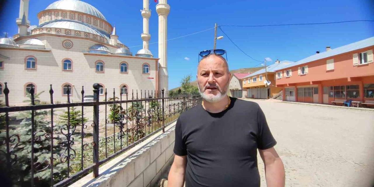 Yaylada Bulduğu Yaralı Yavru Köpeği Tedavi Ettirdi