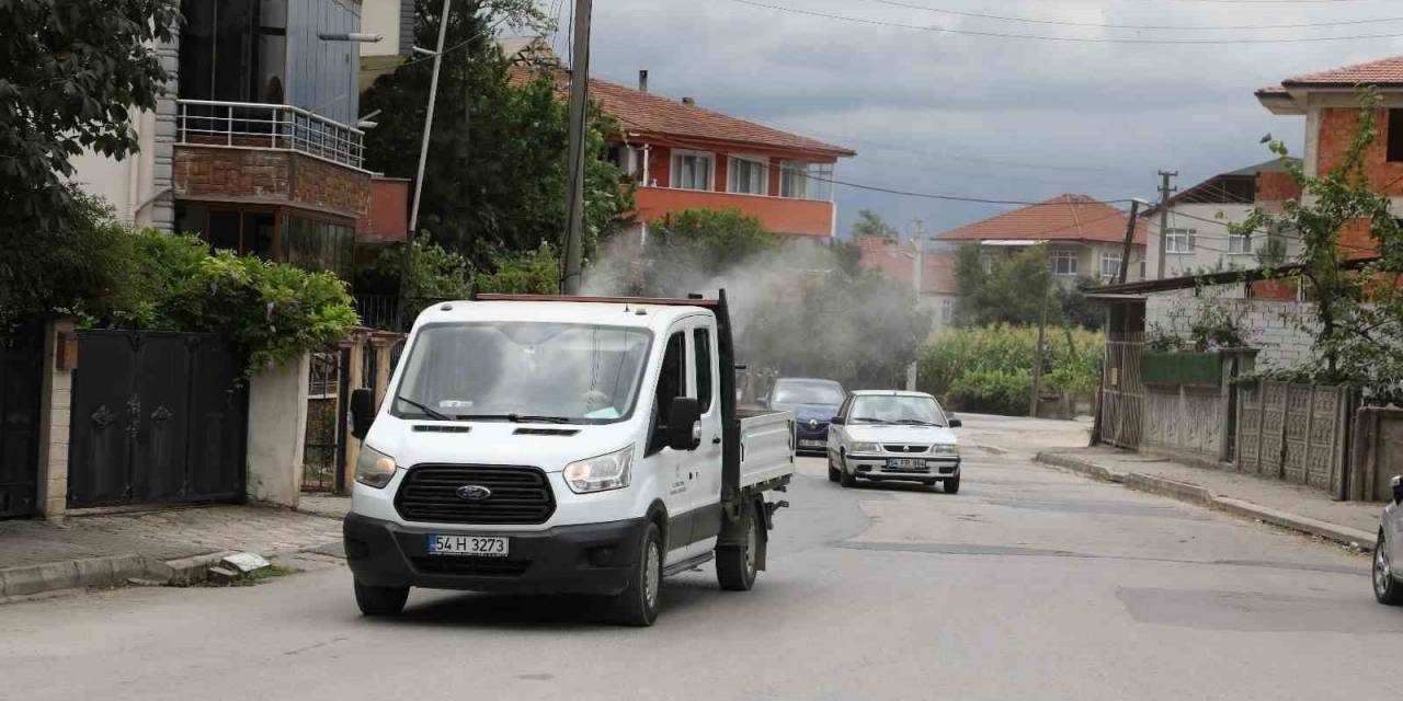 Akyazı’da İlaçlama Çalışmaları Sürüyor