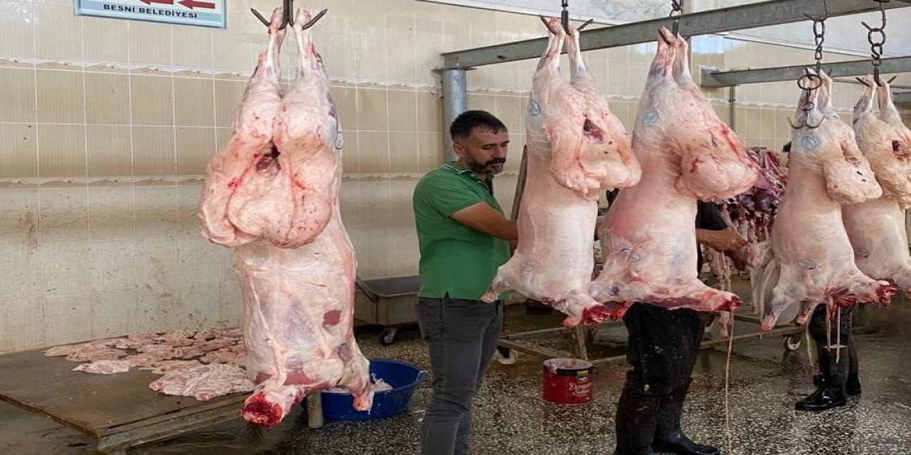 Besni’de Kaçak Kesimin Önüne Geçildi