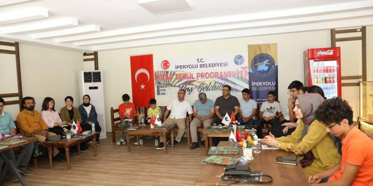 İpekyolu’nda Kitap Tahlil Programı Devam Ediyor