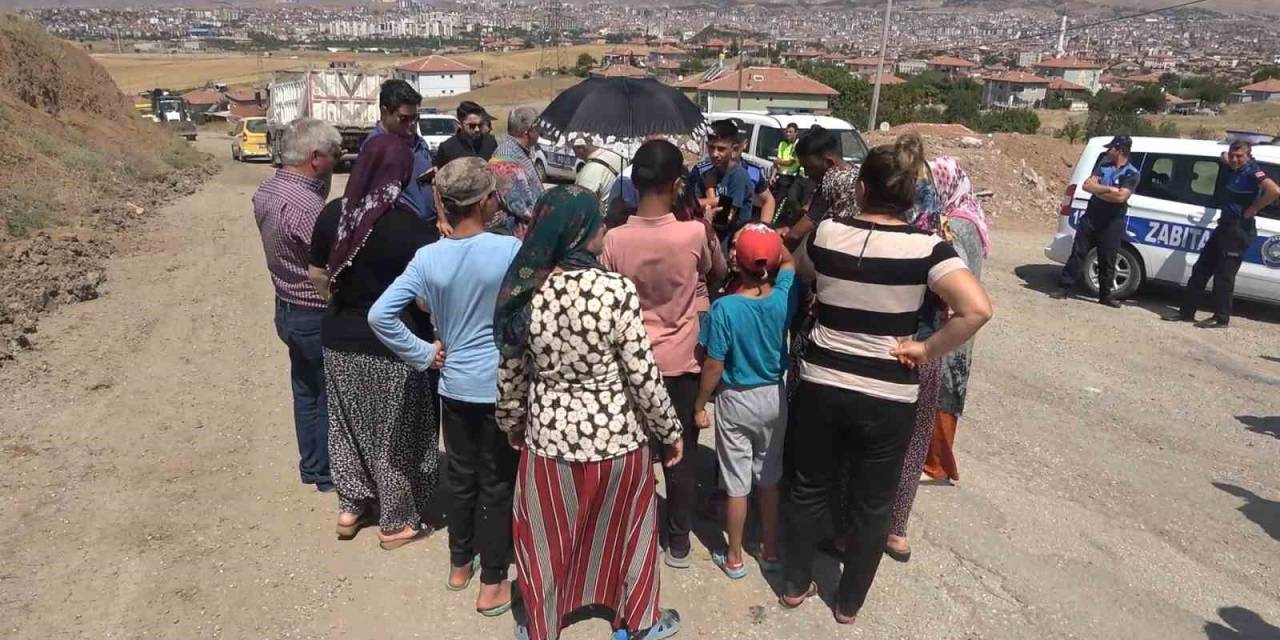 Kırıkkale’de Bir Mahalle Daha Ayaklandı, Kadınlar Sokağı Kapattı: İddialar Şoke Etti