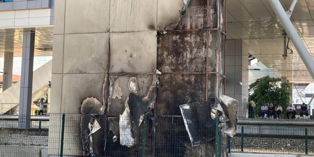 Ankara’da Üst Geçit Asansöründe Korkutan Yangın