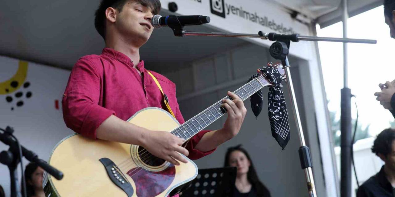 Yenimahalle’de Sahne Gençlerin