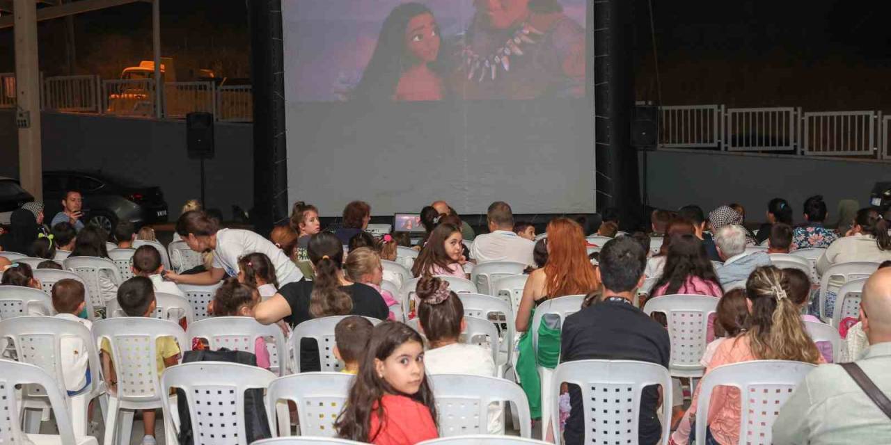 Nilüfer’de Çocuklara Açık Hava Sineması