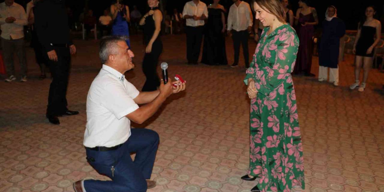 Düğünden 18 Yıl Sonra Gelen Sürpriz Evlilik Teklifi