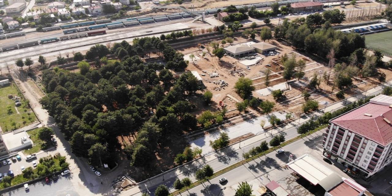 Tatvan’da 65 Bin Metrekare Alanda Millet Bahçesi Yapılıyor