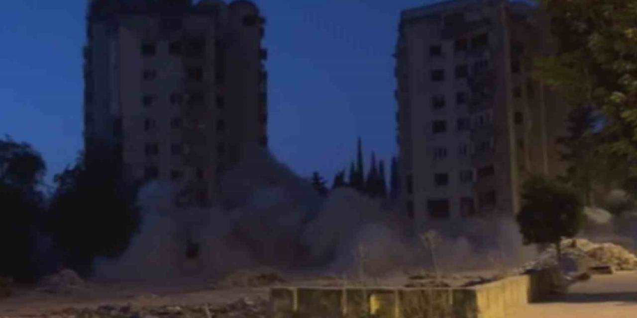 Dinamitle Patlatılan 13 Katlı Binalar Yerle Bir Oldu