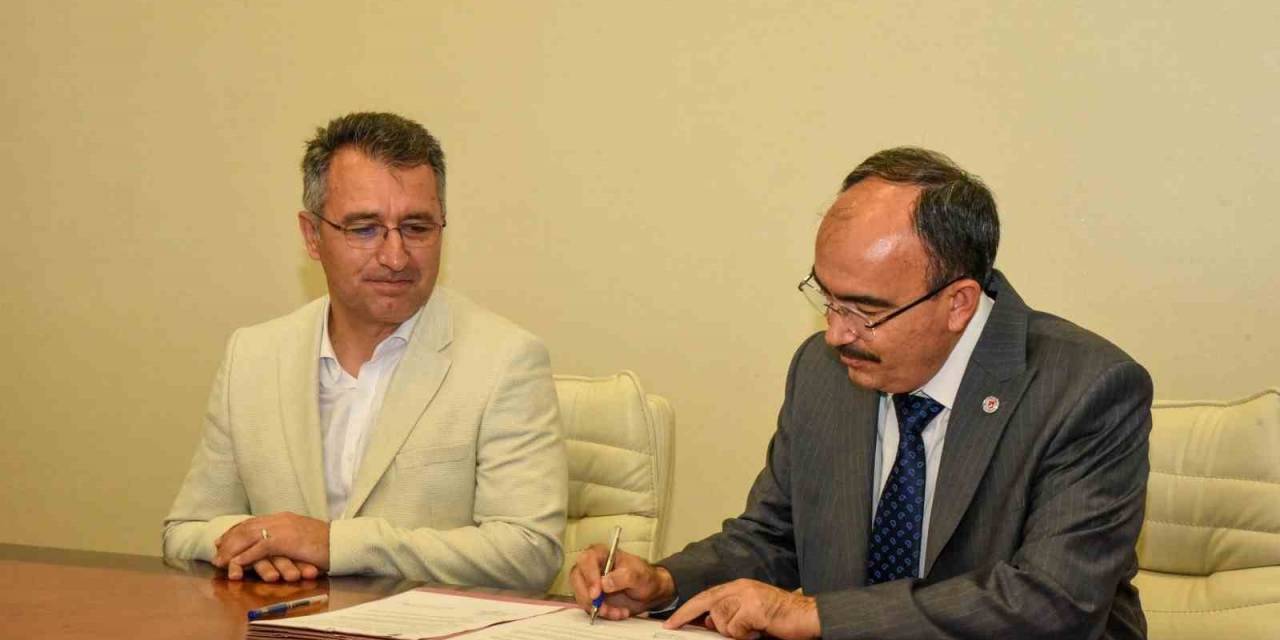 İki Üniversite Arasından İş Birliği Protokolü İmzalandı