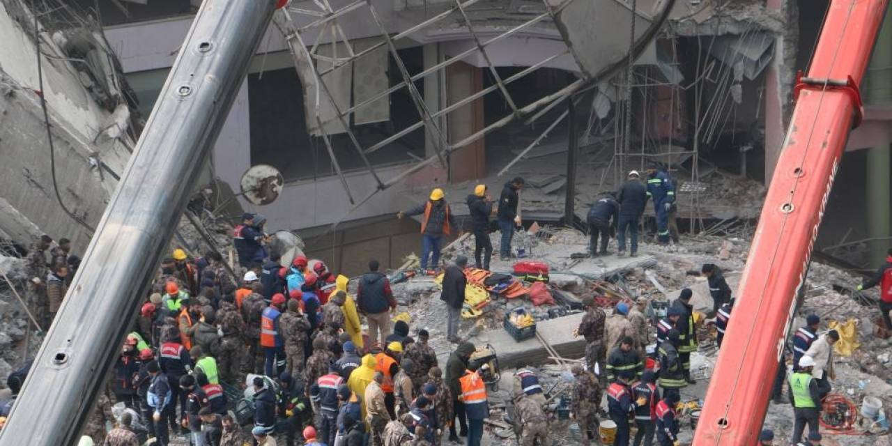 Diyarbakır’da 411 Kişinin Hayatını Kaybettiği 6 Yapıdan Geriye Dümdüz Alan Kaldı