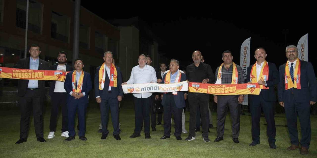 Galatasaray Maçı Öncesi Kayserispor’a Moral Ziyareti