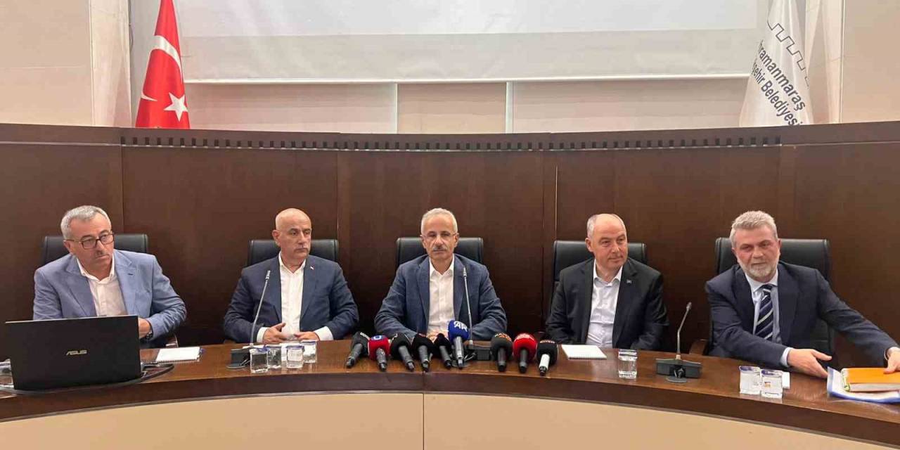 Bakan Uraloğlu: "kahramanmaraş’ta Depremden 79 Kilometrelik Yol Kesimi Etkilendi"