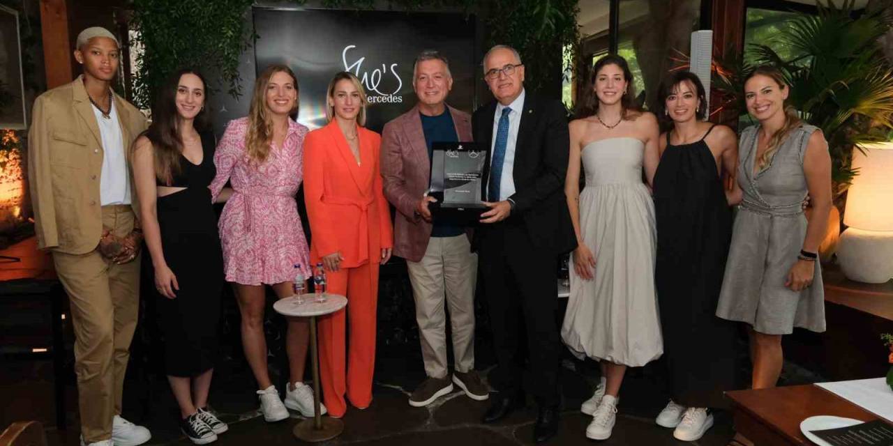 Türkiye Kadın Voleybol Milli Takımı, She’s Mercedes İle Buluştu