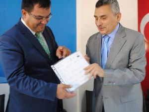 Ak Parti Genel Başkan Danışmanı Akif Gülle Aday Adayı