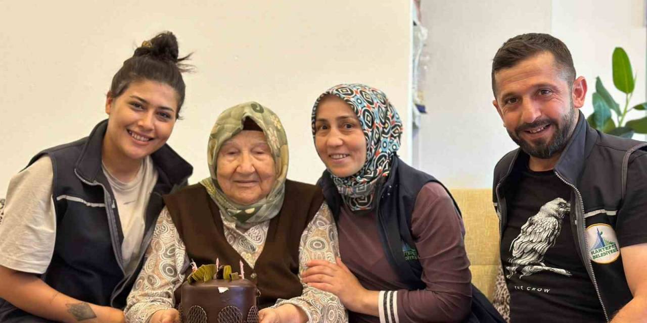 82 Yaşındaki Ayşe Nine İlk Kez Doğum Gününü Kutladı