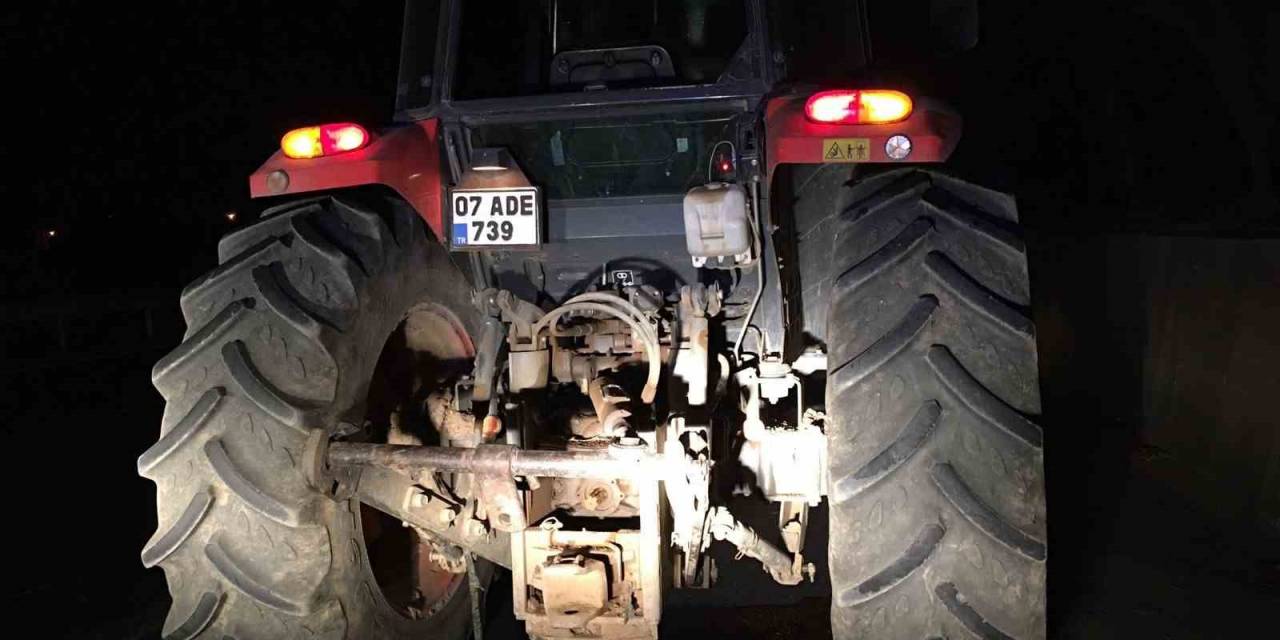 Antalya’da Traktör Yayaya Çarptı: 1 Yaralı