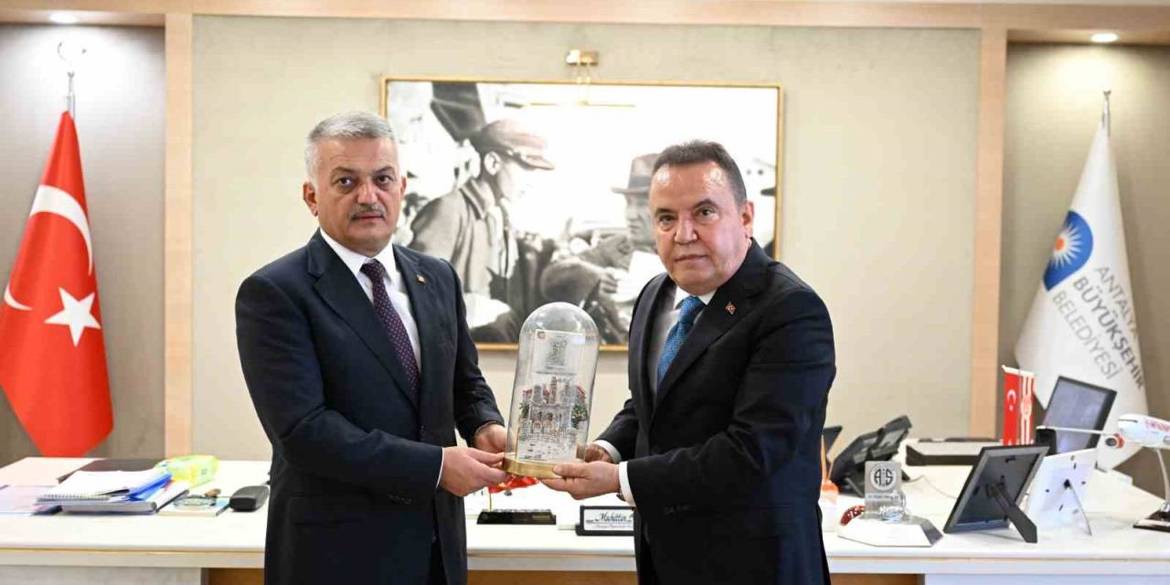 Vali Yazıcı’dan Başkan Böcek’e Veda Ziyareti