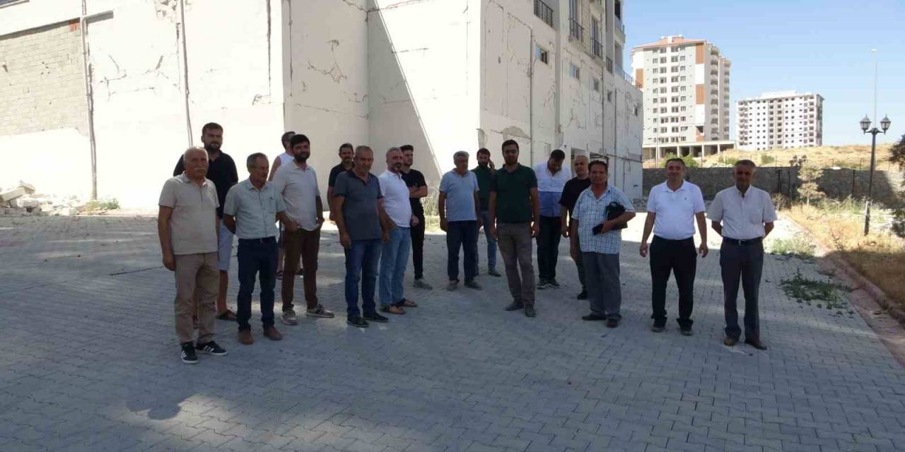 Malatyalı Depremzedeler Yıkım Firmaları İle Mağduriyet Yaşıyor