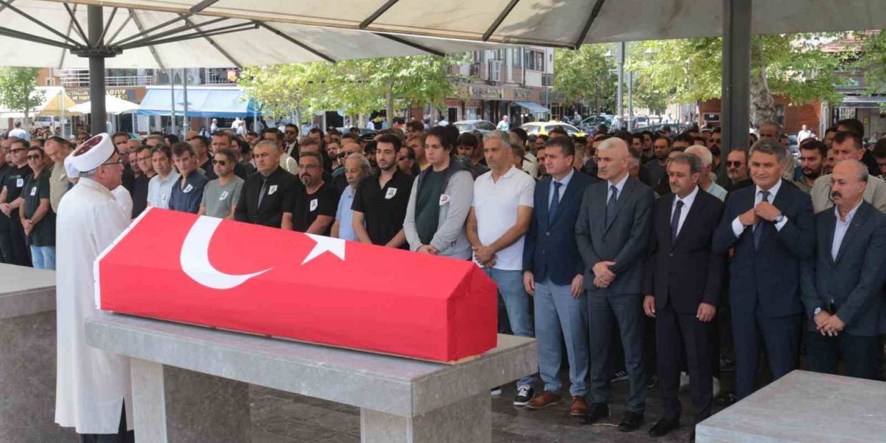 Polis Müfettişi Sönmez Son Yolculuğuna Dualarla Uğurlandı