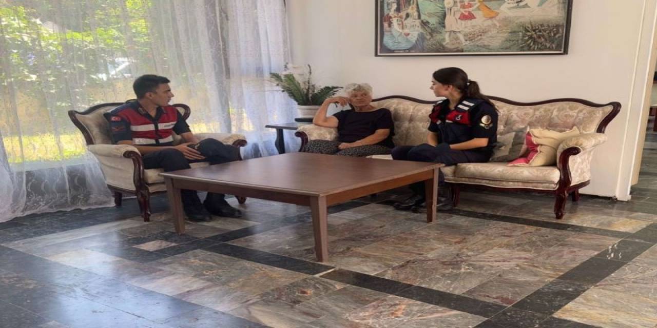 Aydın’da Jandarma Yaşlı Çınarları Unutmuyor