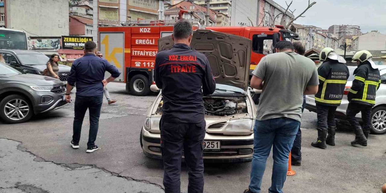Araçtan Çıkan Dumanlar Paniğe Neden Oldu