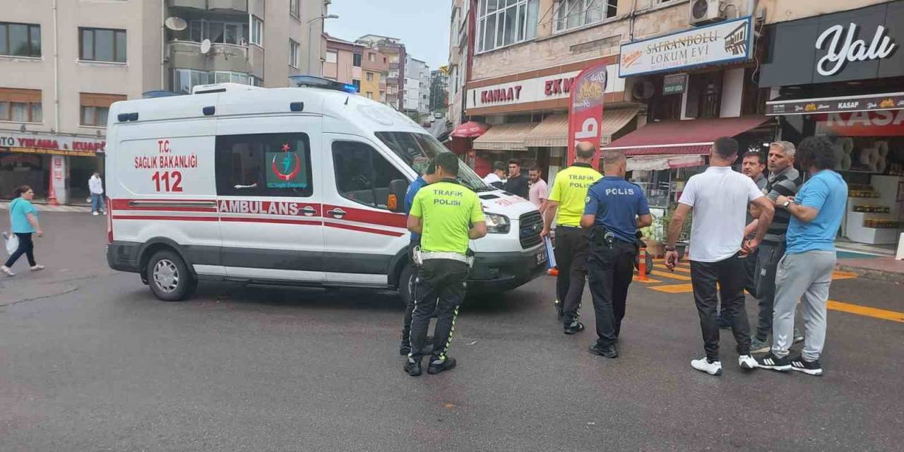 Otomobile Çarpmamak İsterken Kaza Yaptı: 2 Yaralı
