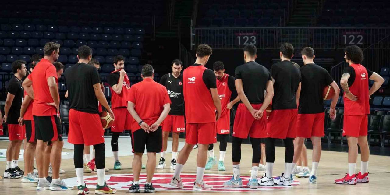 12 Dev Adam, İzlanda Maçı Hazırlıklarını Tamamladı