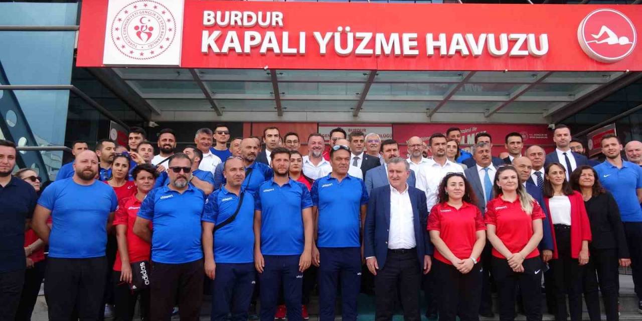 Gençlik Ve Spor Bakanı Osman Aşkın Bak’tan, ’şehir Buluşmaları’ Çerçevesinde Burdur’a Ziyaret