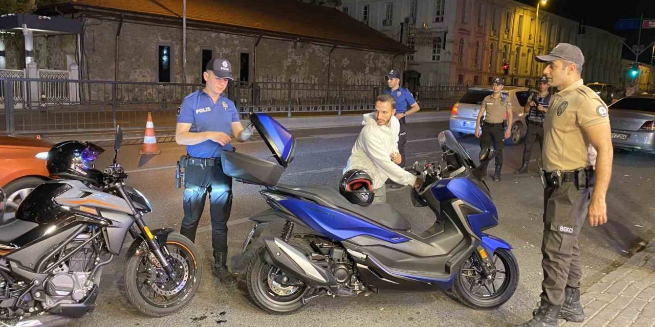 Beşiktaş’ta Motosiklet Sürücülerine Yönelik Polis Denetimi Gerçekleştirildi