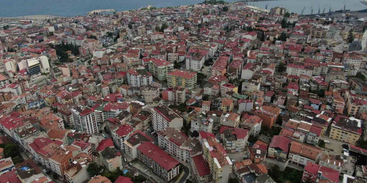 Emlakçılardan Ev Sahiplerine Üniversite Öğrencileri İçin ’merhamet’ Çağrısı