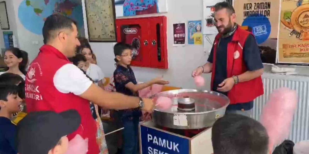 Gençlik Merkezi’nden Çocuklar Gönüllerince Eğlendi