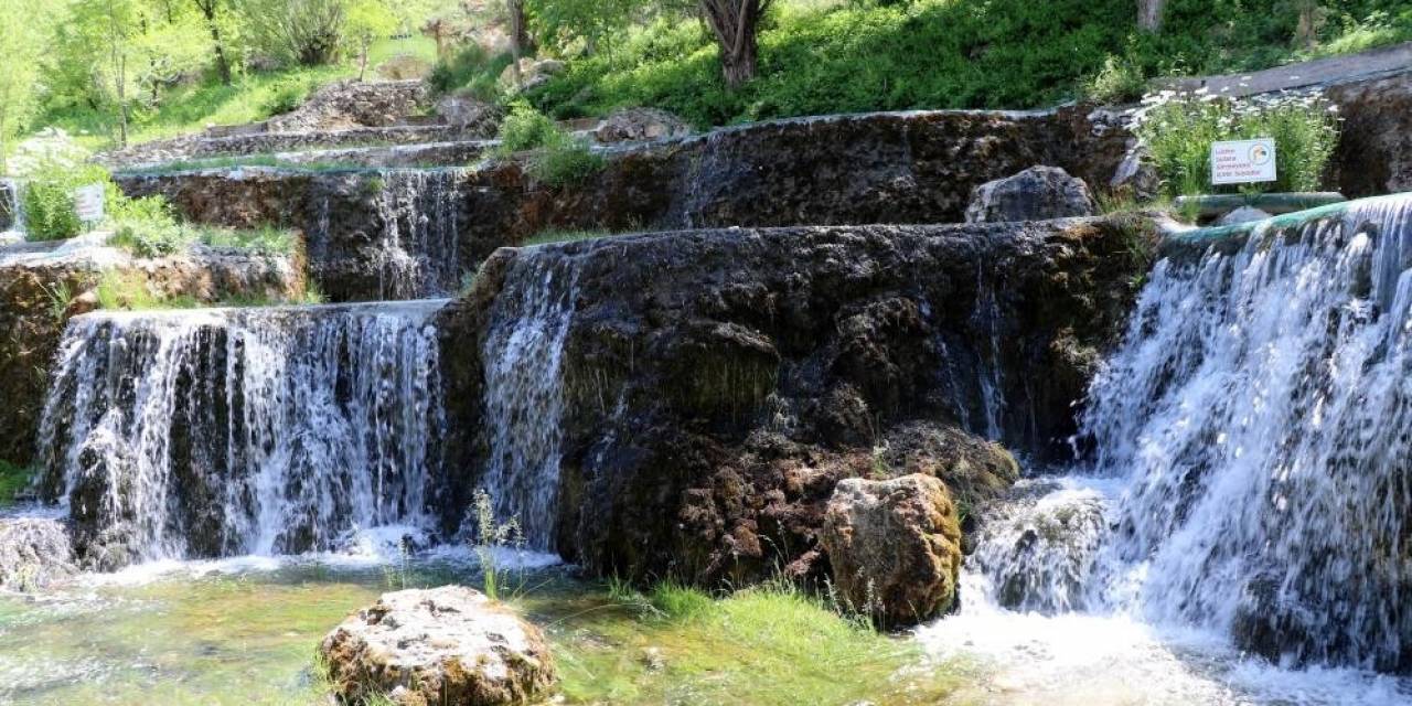 Mesire Alanı Görsel Güzelliğiyle Hayran Bırakıyor