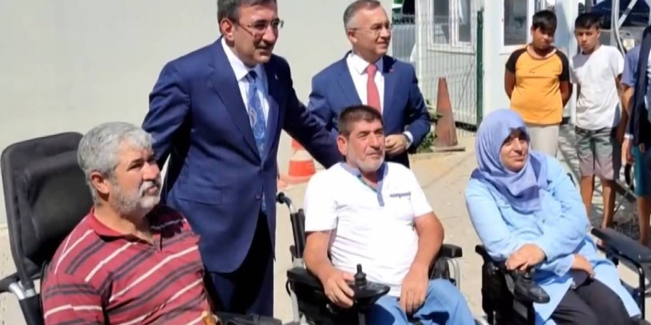 Cumhurbaşkanı Yardımcısı Cevdet Yılmaz, Nurdağı’nda İncelemelerde Bulundu
