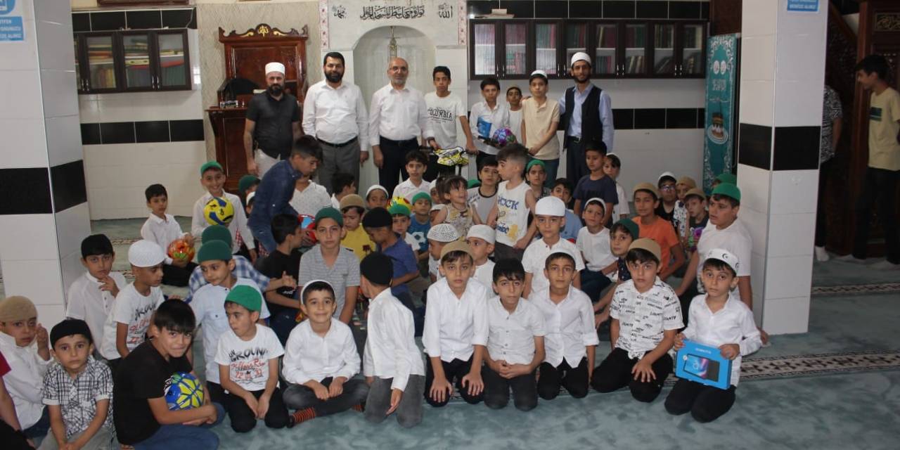 Diyarbakır’da Yaz Kur’an Kursu Öğrencileri Altın İle Ödüllendirildi
