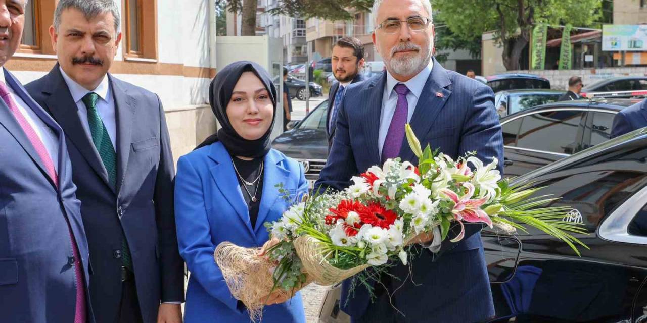 Bakan Işıkhan: “toplu Sözleşme Süreci Tüm Tarafları Memnun Edecek”