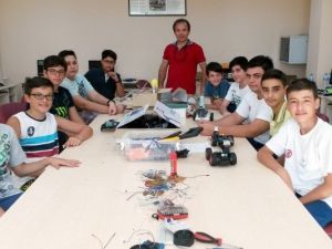 Bartınlı Gençler Robot Tasarladı