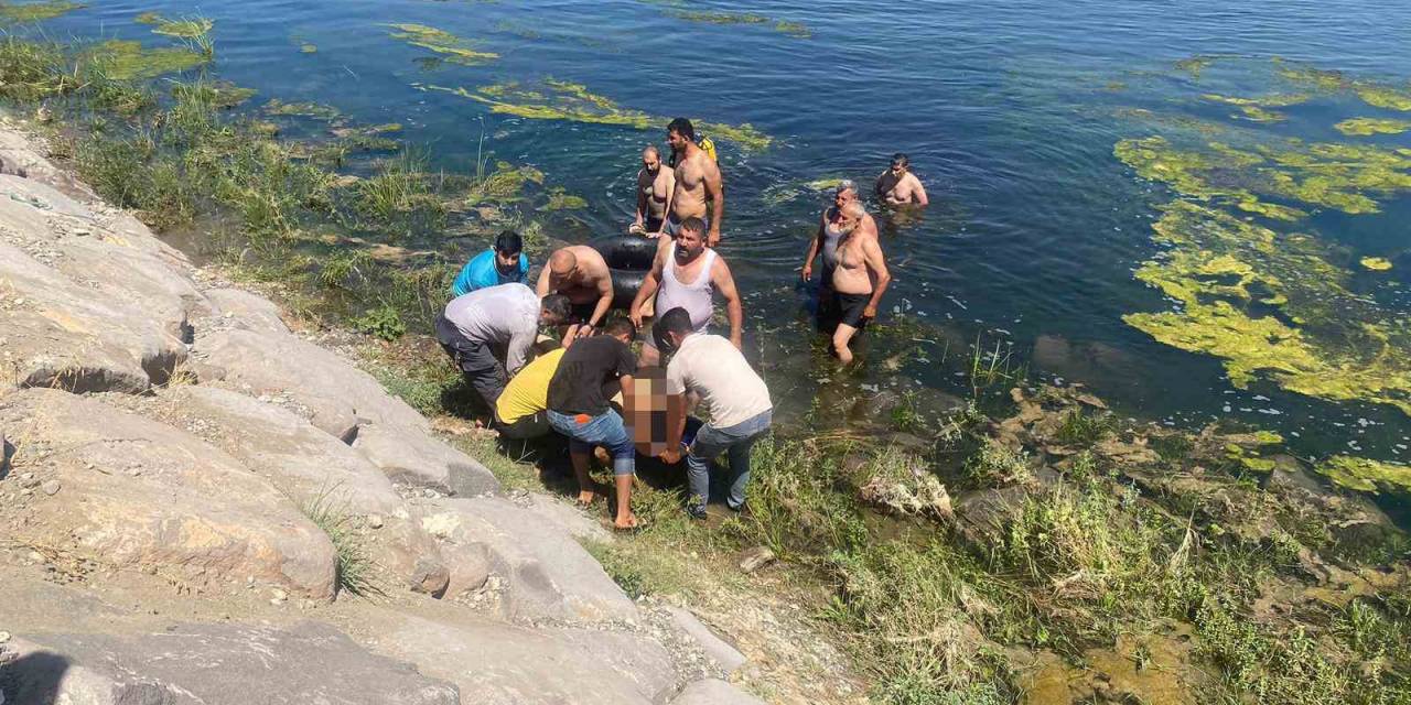 Fırat Nehri’nde Boğulan Babanın Da Cansız Bedeni Bulundu