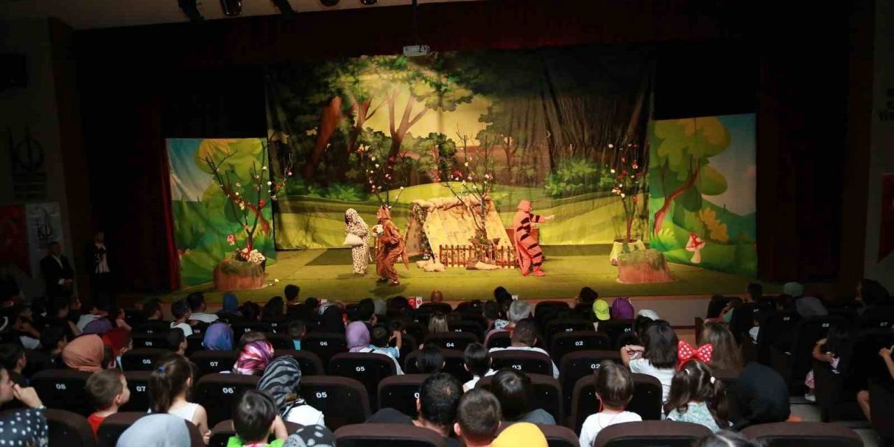 “koca Kurt’un Hazinesi” Minik İzleyicilerle Buluştu