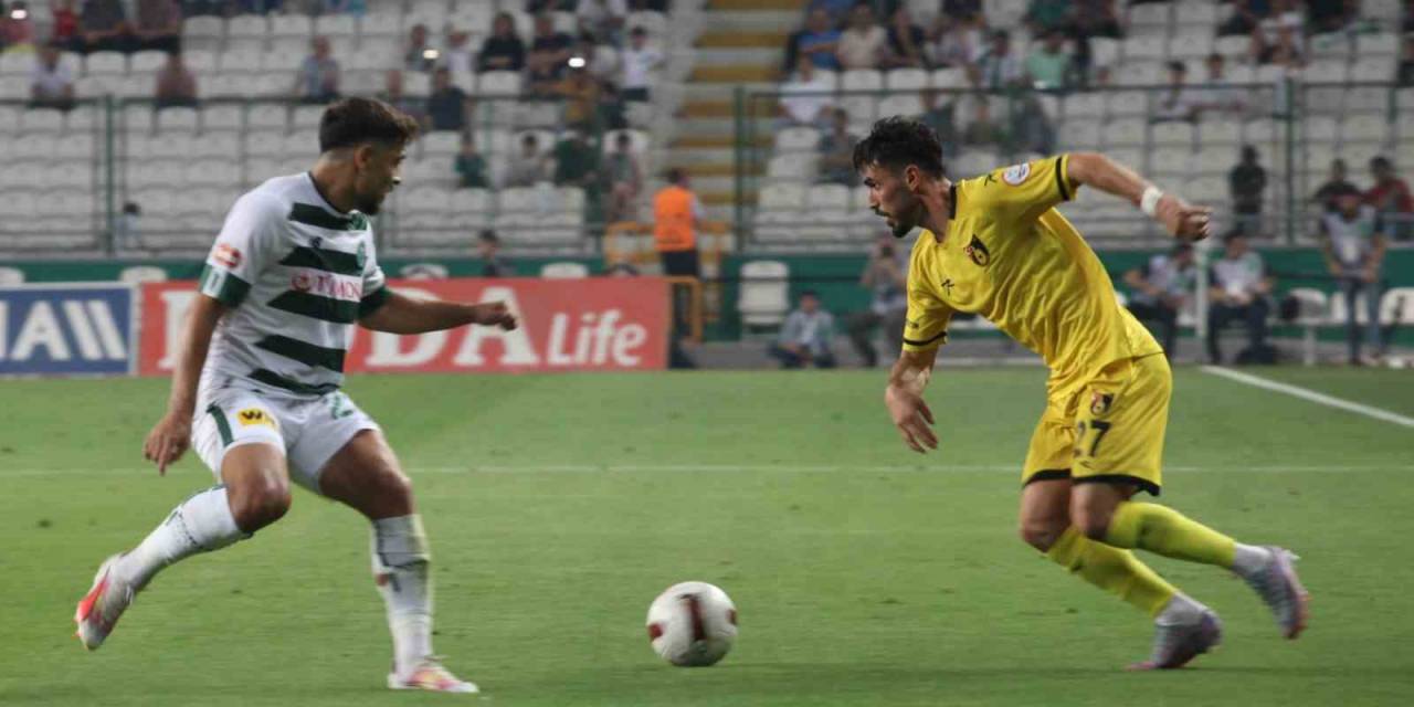 Trendyol Süper Lig: Konyaspor: 0 - İstanbulspor: 1 (ilk Yarı)