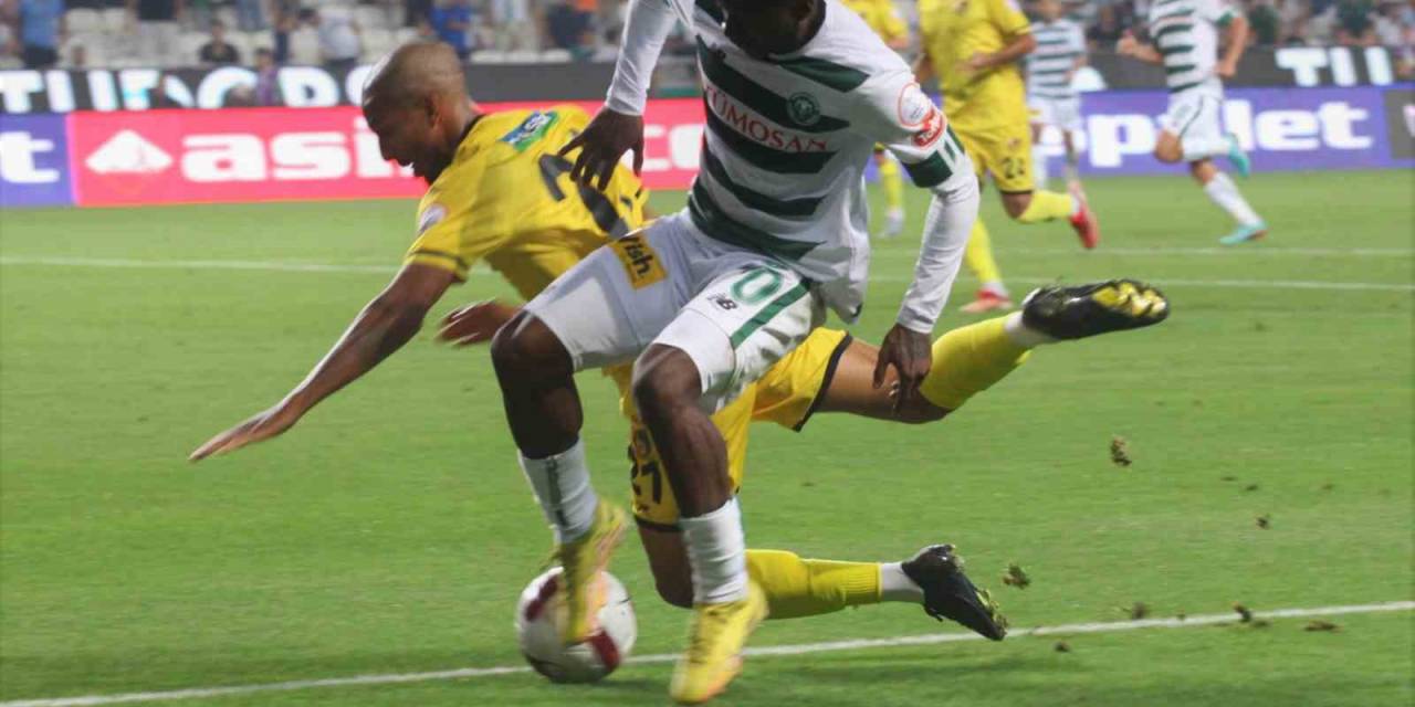 Trendyol Süper Lig: Konyaspor: 1 - İstanbulspor: 1 (maç Sonucu)