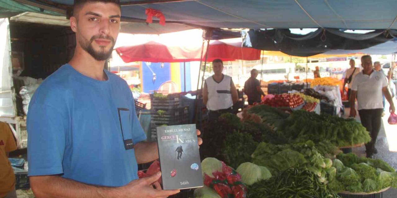 Pazarda Çalışırken Tezgah Arkasında Aldığı Notlarla Kitap Çıkardı