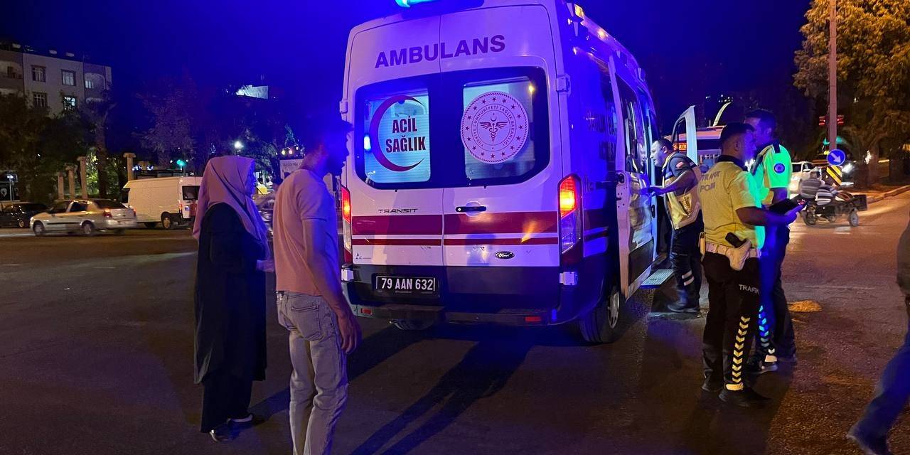 Kilis’te Otomobil Ve Motosiklet Çarpıştı: 1’i Ağır 2 Yaralı